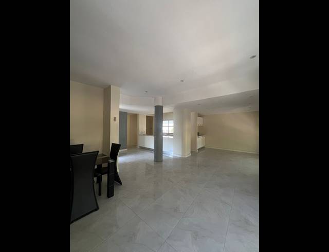 2 BEDROOM APARTMENT TO LET IN ESSENWOOD